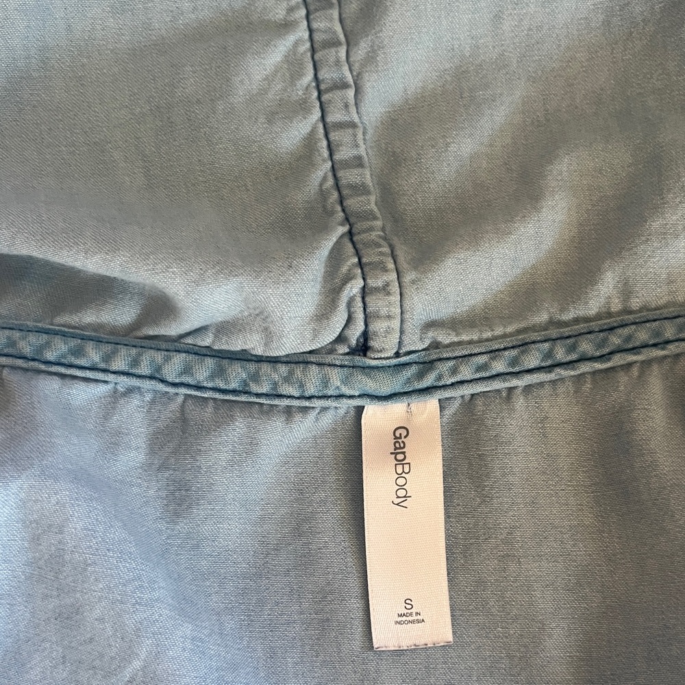 GAP Body Zip-Up - Picture 6 of 7